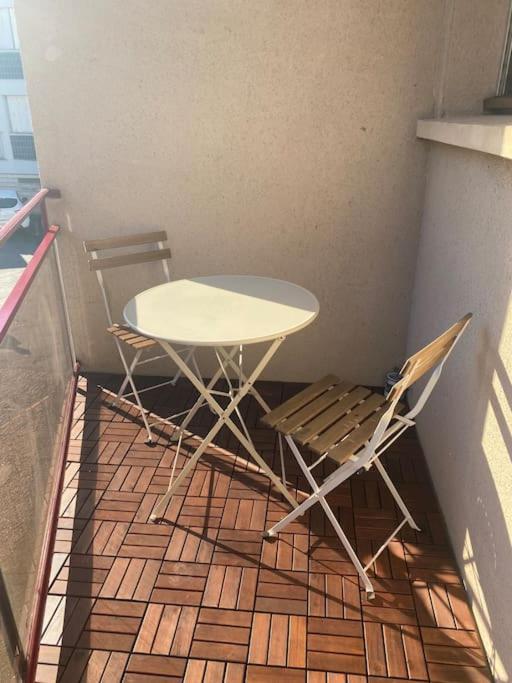 Studio Moderne Et Cosy Avec Balcon Et Parking Apartment Perigueux Exterior photo