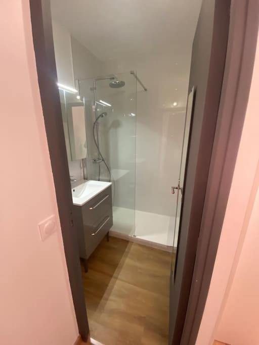 Studio Moderne Et Cosy Avec Balcon Et Parking Apartment Perigueux Exterior photo